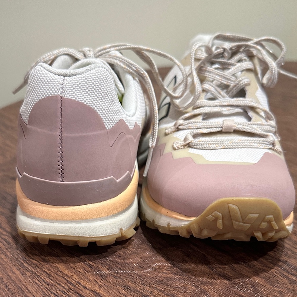 VEJA Sneakers Color: PIERRE Women's size 7 - Picture 13 of 14